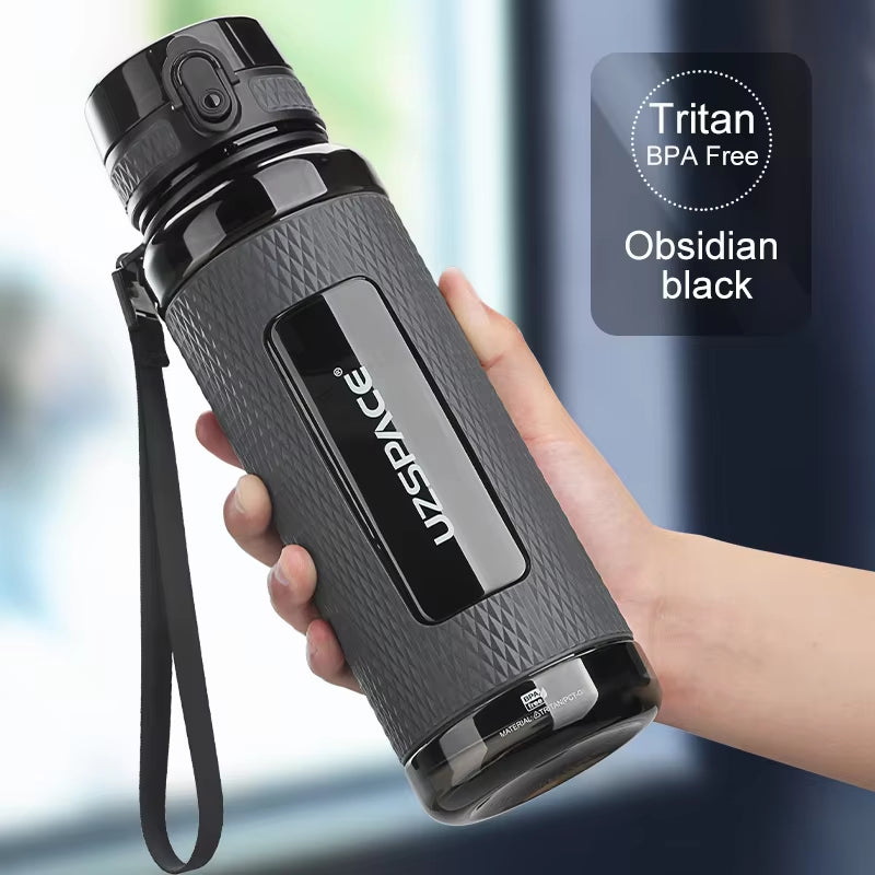 UZSPACE Botellas De Agua Deportivas Gimnasio a Prueba De Fugas a Prueba De Caídas Agitador Portátil Hervidor De Viaje Al Aire Libre Botella De Agua De Bebida De Plástico Sin BPA